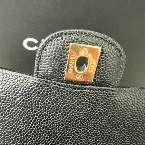 Chanel Classic double flap Caviar with Gold hardware - Picture 6 of 15